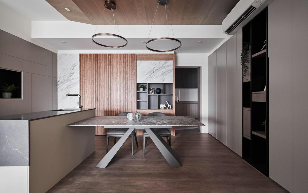 現(xiàn)代簡(jiǎn)約餐廳裝修效果圖