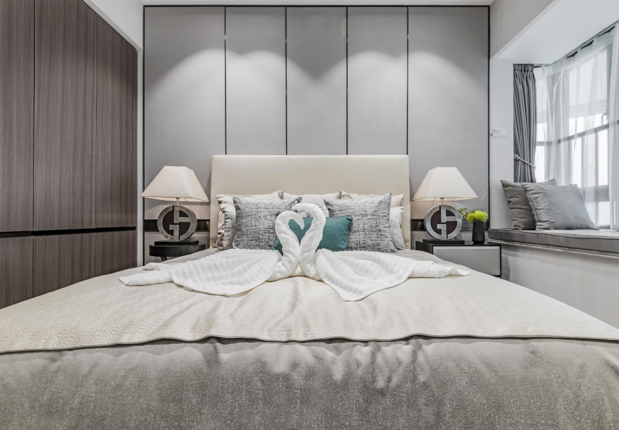 大平層輕奢風(fēng)格裝修效果圖